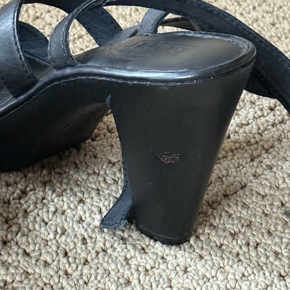 Born Women’s Black Double Strap Sandals with Chunky Heel Size 8 - Picture 6 of 9